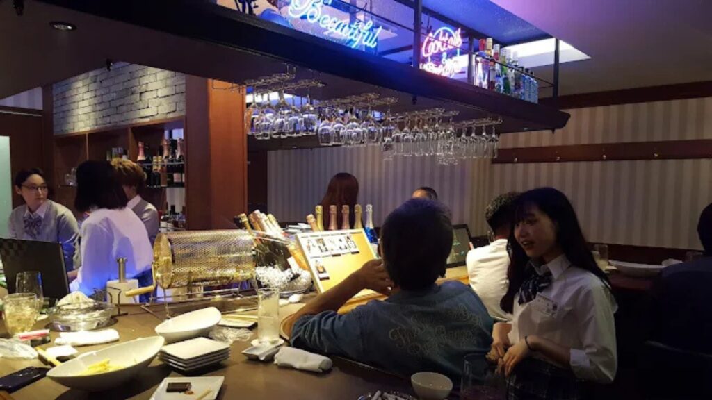 店内の様子,カフェ&バー19,CAFE&BAR19,ガールズバー,ガルバ,仙台,仙台駅西口,宮城県仙台市青葉区中央3丁目8-5,新仙台駅前ビルB1