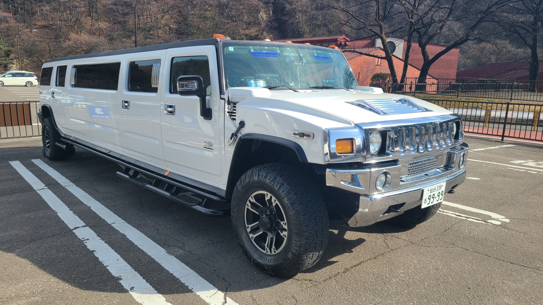 送迎用HUMMERリムジン